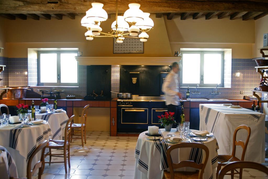 Le Mas De Peint - Hotel Et Restaurant Арл Екстериор снимка