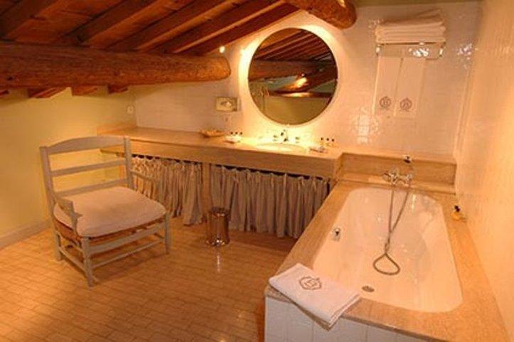 Le Mas De Peint - Hotel Et Restaurant Арл Екстериор снимка