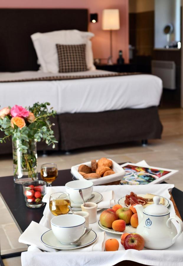 Le Mas De Peint - Hotel Et Restaurant Арл Екстериор снимка