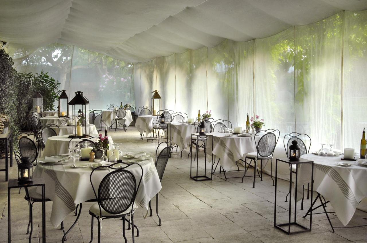 Le Mas De Peint - Hotel Et Restaurant Арл Екстериор снимка